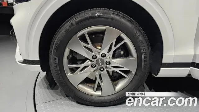 Genesis GV70 2023 — Şəkil 16/20