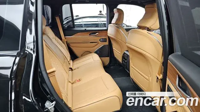 Jeep Grand Cherokee 2023 — Photo 12/20