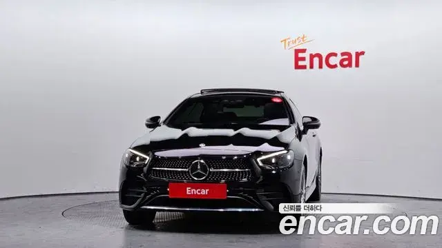 Mercedes-Benz E-Class 2020 — Photo 3/20