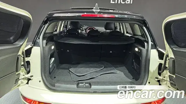 Mini Cooper Clubman 2021 — Şəkil 12/20