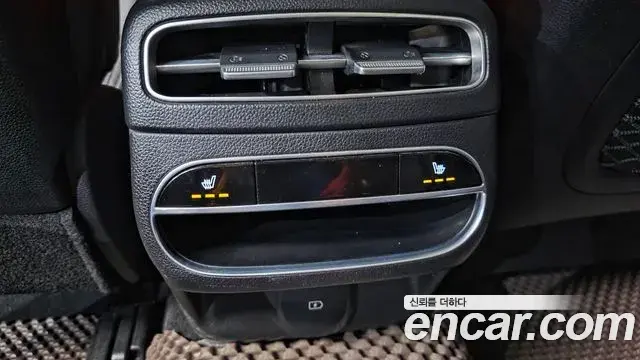 Genesis GV70 2021 — Photo 18/20