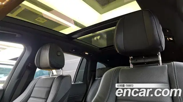 Mercedes-Benz GLS-Class 2022 — Photo 18/20