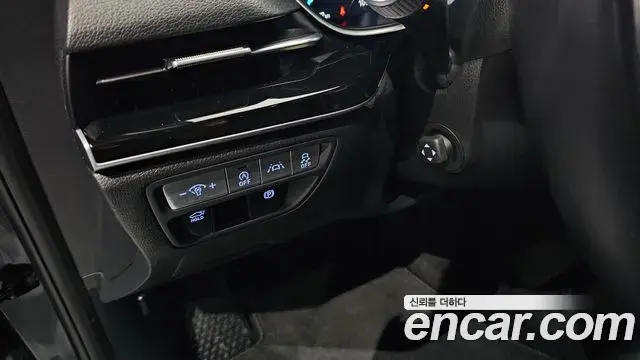 Genesis Electrified G80 2021 — Photo 16/20
