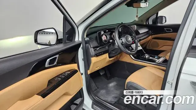 Kia Carnival 2021 — Photo 18/20