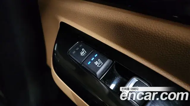 Kia Carnival 2021 — Photo 8/20