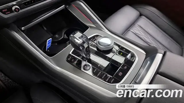 BMW X6 2023 — Photo 9/20