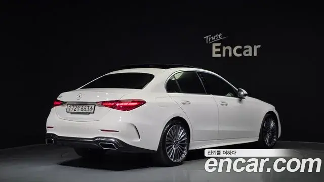 Mercedes-Benz C-Class 2022 — Photo 2/20