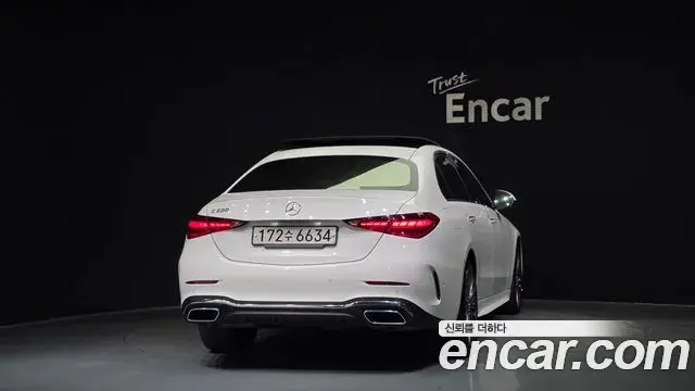 Mercedes-Benz C-Class 2022 — Photo 4/20