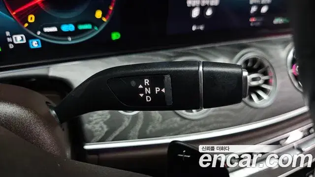 Mercedes-Benz CLS-Class 2020 — Photo 9/20