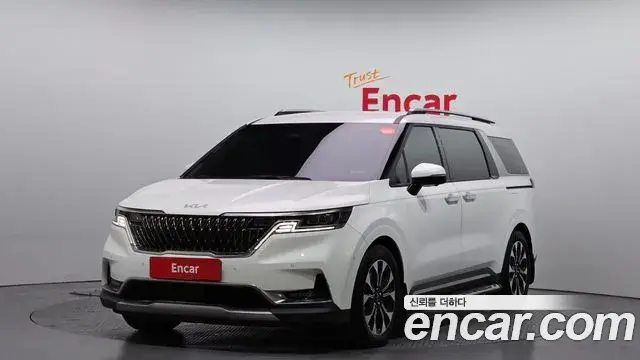 Kia Carnival 2023 — Photo 1/20