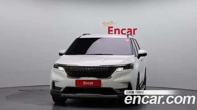 Kia Carnival 2023 — Photo 3/20