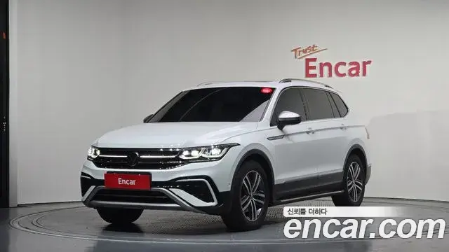 Volkswagen Tiguan Allspace 2023 — ფოტო 11/20