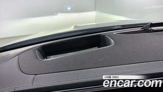 Mercedes-Benz GLE-Class 2025 — Photo 11/20