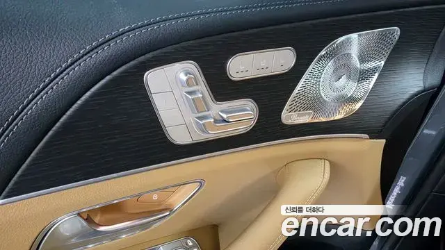 Mercedes-Benz GLE-Class 2025 — Photo 13/20