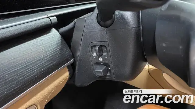 Mercedes-Benz GLE-Class 2025 — Photo 15/20