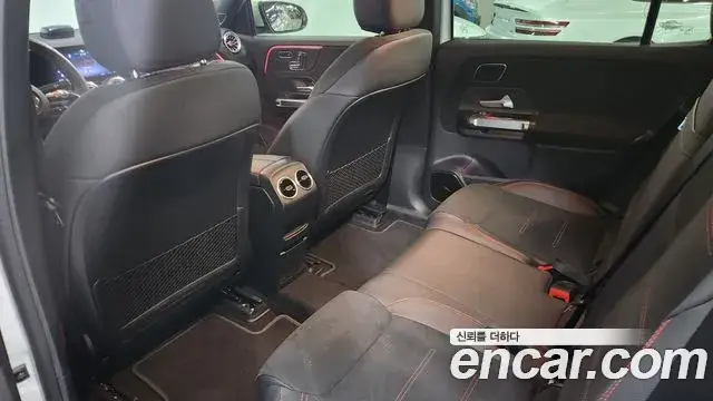 Mercedes-Benz EQB, 2024