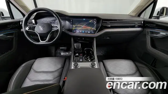 Volkswagen Touareg 2023 — Photo 7/20