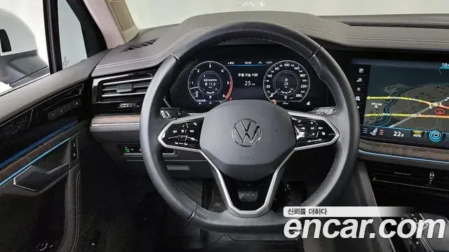 Volkswagen Touareg 2023 — Photo 13/20