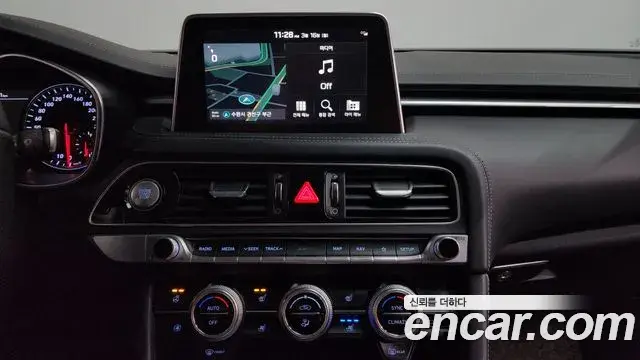 Genesis G70 2019 — Photo 12/20