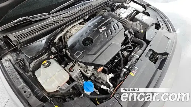 Hyundai Veloster 2018 — ფოტო 2/20