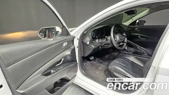Hyundai The New Avante Hybrid 2021 — Photo 20/20