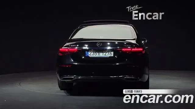 Mercedes-Benz S-Class 2023 — Photo 4/20