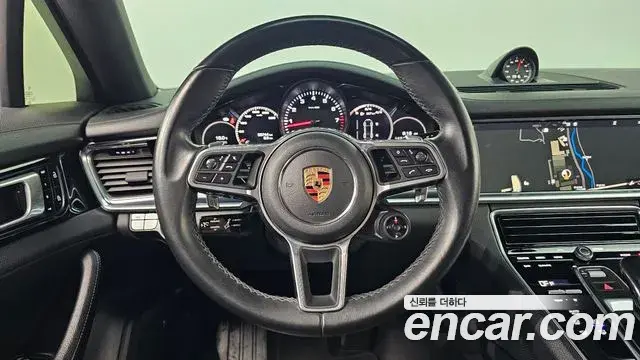 Porsche Panamera 2020 — Photo 13/20