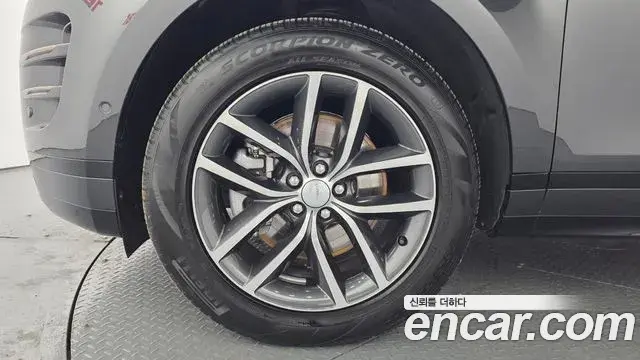 Land Rover Range Rover Evoque 2025 — ფოტო 10/20