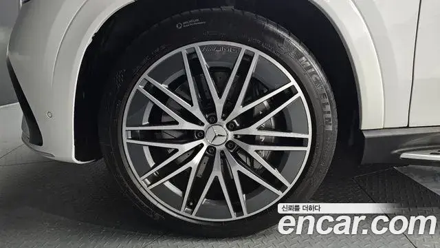 Mercedes-Benz GLE-Class 2024 — Photo 4/20