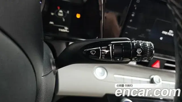 Hyundai The New Avante Hybrid 2021 — Photo 23/34