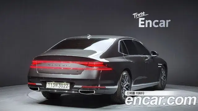 Genesis G90 2023 — Photo 2/20