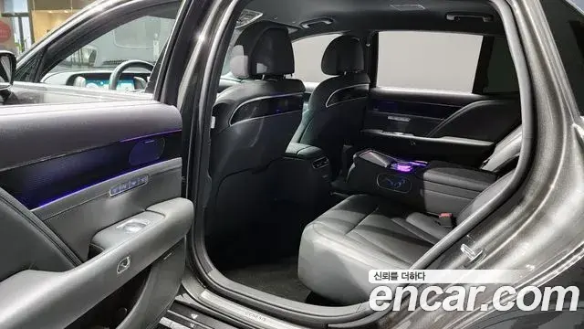 Genesis G90 2023 — Photo 12/20