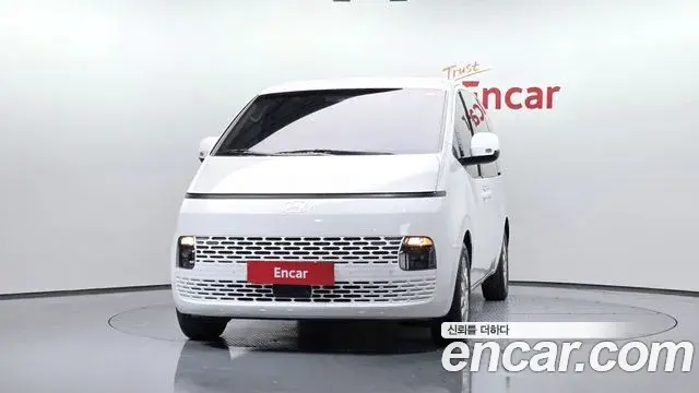 Hyundai Staria 2024 — Photo 3/20