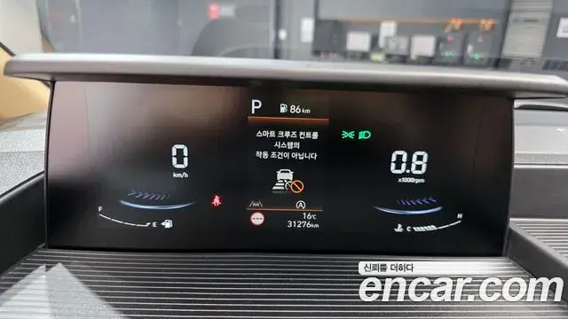 Hyundai Staria 2024 — Photo 8/20