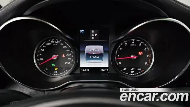 Mercedes-Benz GLC-Class 2019 — Şəkil 26/33
