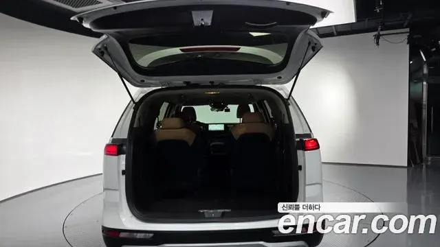 Kia Carnival 2023 — Photo 20/20
