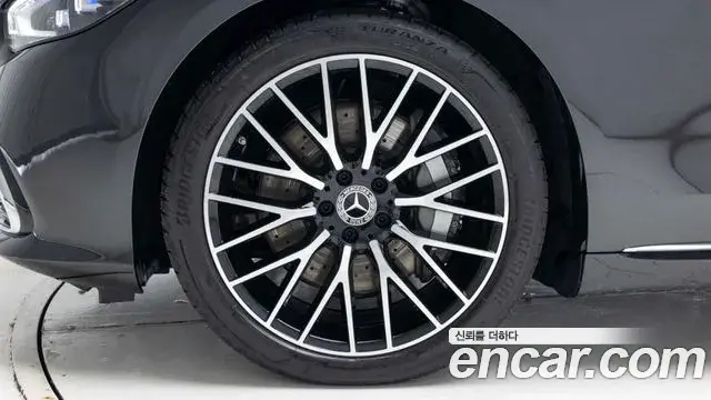 Mercedes-Benz S-Class 2025 — ფოტო 4/20