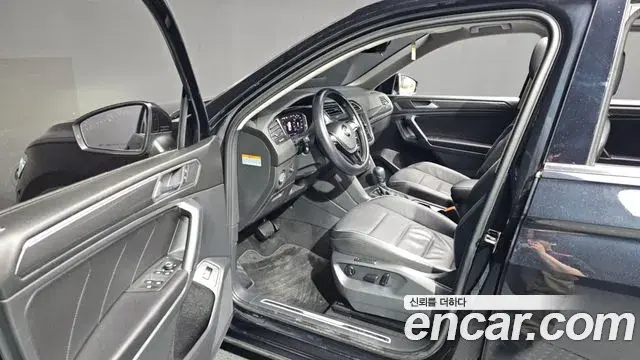 Volkswagen Tiguan Allspace 2020 — Photo 18/20