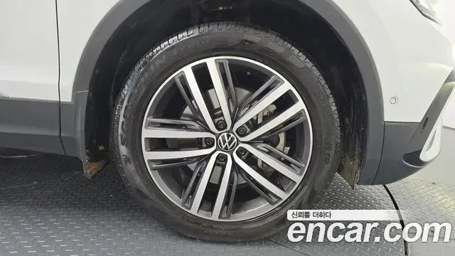 Volkswagen Tiguan Allspace 2022 — Şəkil 18/31