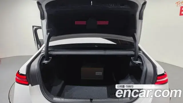 BMW 5 Series 2024 — ფოტო 15/34