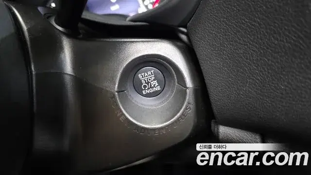 Jeep Renegade 2018 — Şəkil 25/31