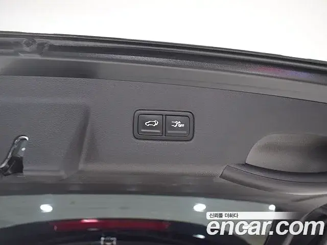 Kia Carnival 2020 — Фото 18/20