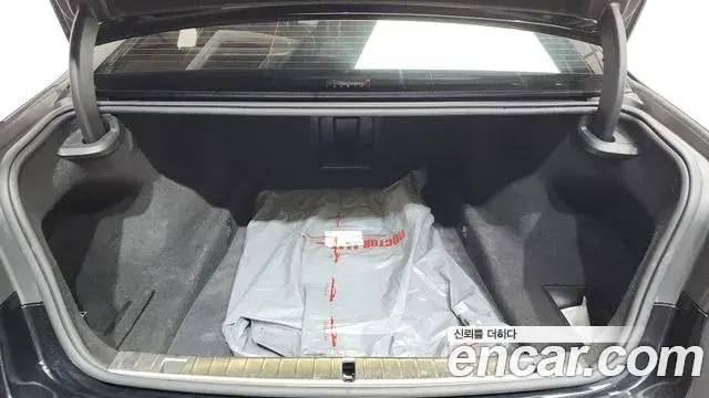 BMW 7 Series 2019 — Photo 19/20