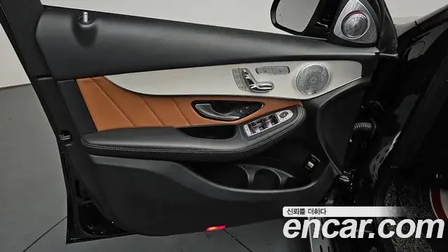 Mercedes-Benz GLC-Class 2020 — ფოტო 9/37