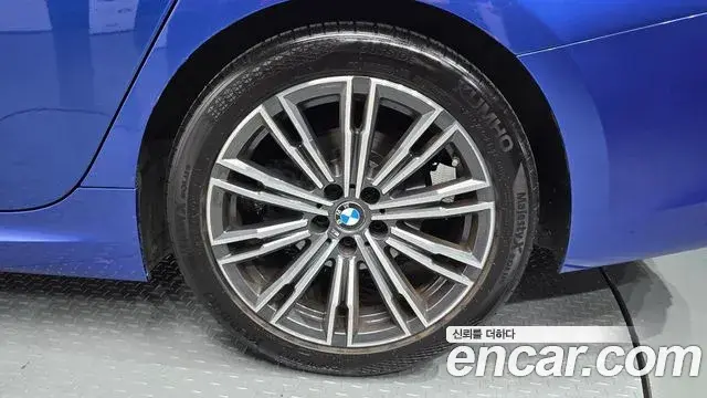 BMW 3 Series 2021 — Şəkil 2/31