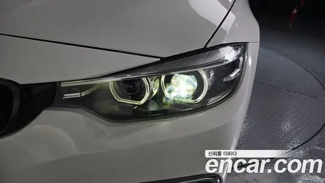 BMW 4 Series 2018 — ფოტო 24/35