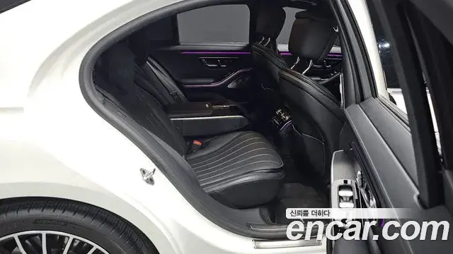 Mercedes-Benz S-Class 2022 — Photo 11/20