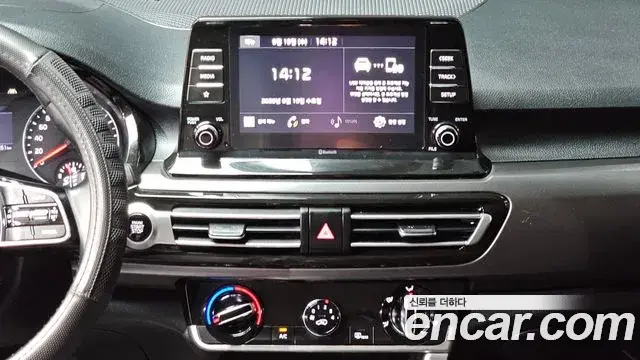 Kia Seltos 2020 — ფოტო 8/20