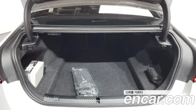 BMW 5 Series 2025 — Photo 19/20