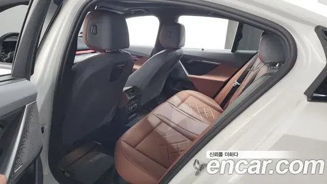 BMW 5 Series 2025 — Photo 20/20